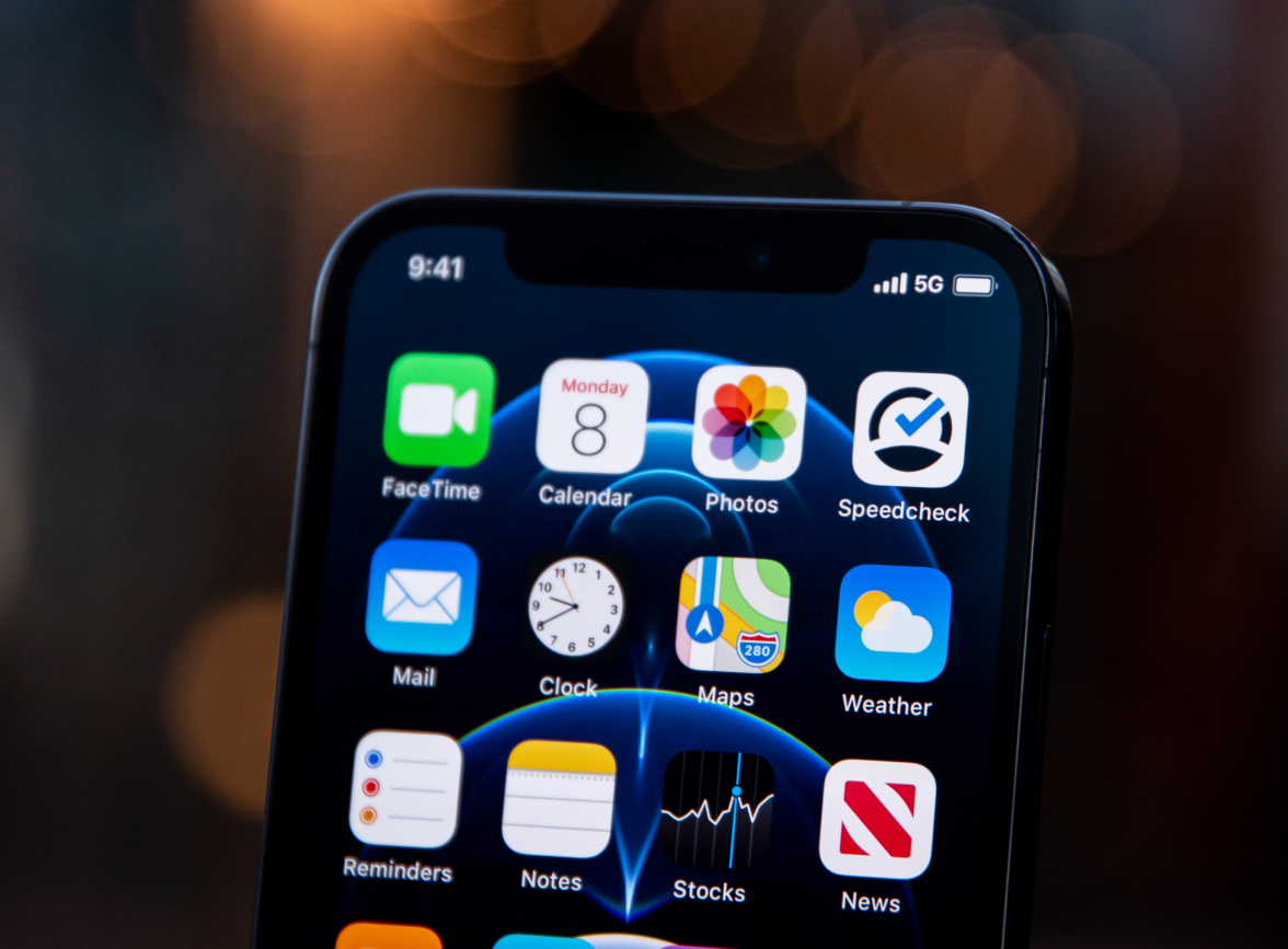 望江苹果手机维修分享为什么 iPhone 12 在冬季会自动关机 